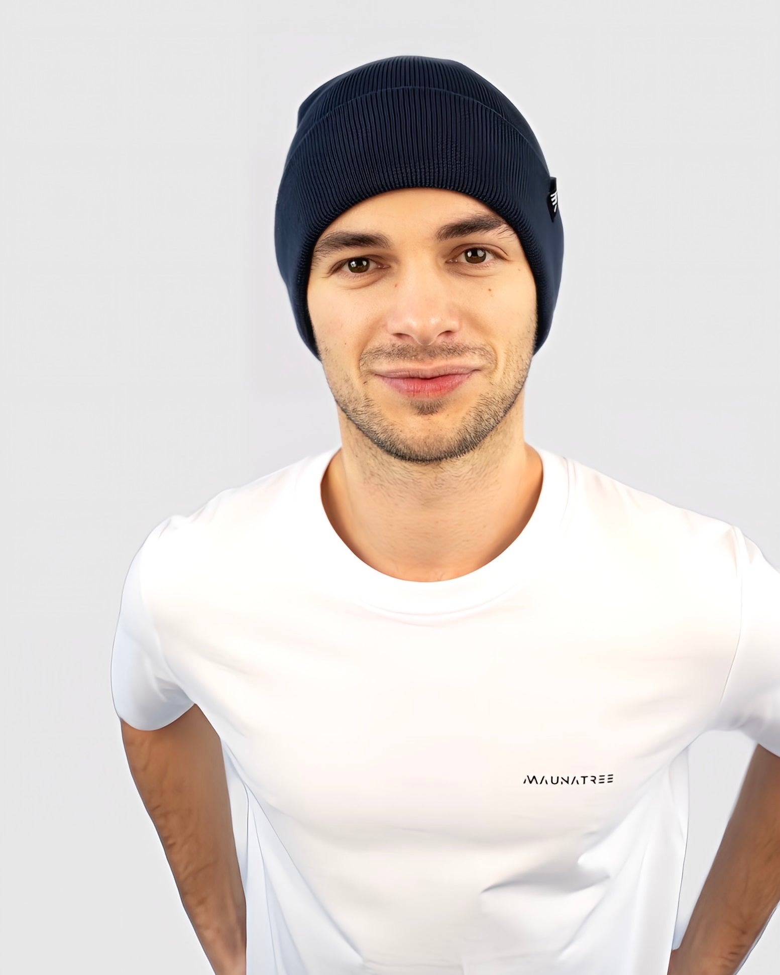 Setze ein Statement mit der Maunatree Unisex-Beanie/Mütze: Stylisch, nachhaltig und vielseitig in verschiedenen Farben (blau). Hergestellt aus 80% Bio-Baumwolle und 20% recyceltem Polyester – für bewussten Komfort. Diese Beanie/Mütze trägt das Öko-Tex Siegel, ist vegan und FairWear bestätigt. Ein perfektes Accessoire für umweltbewusste Köpfe. #NachhaltigeMode #Maunatree"