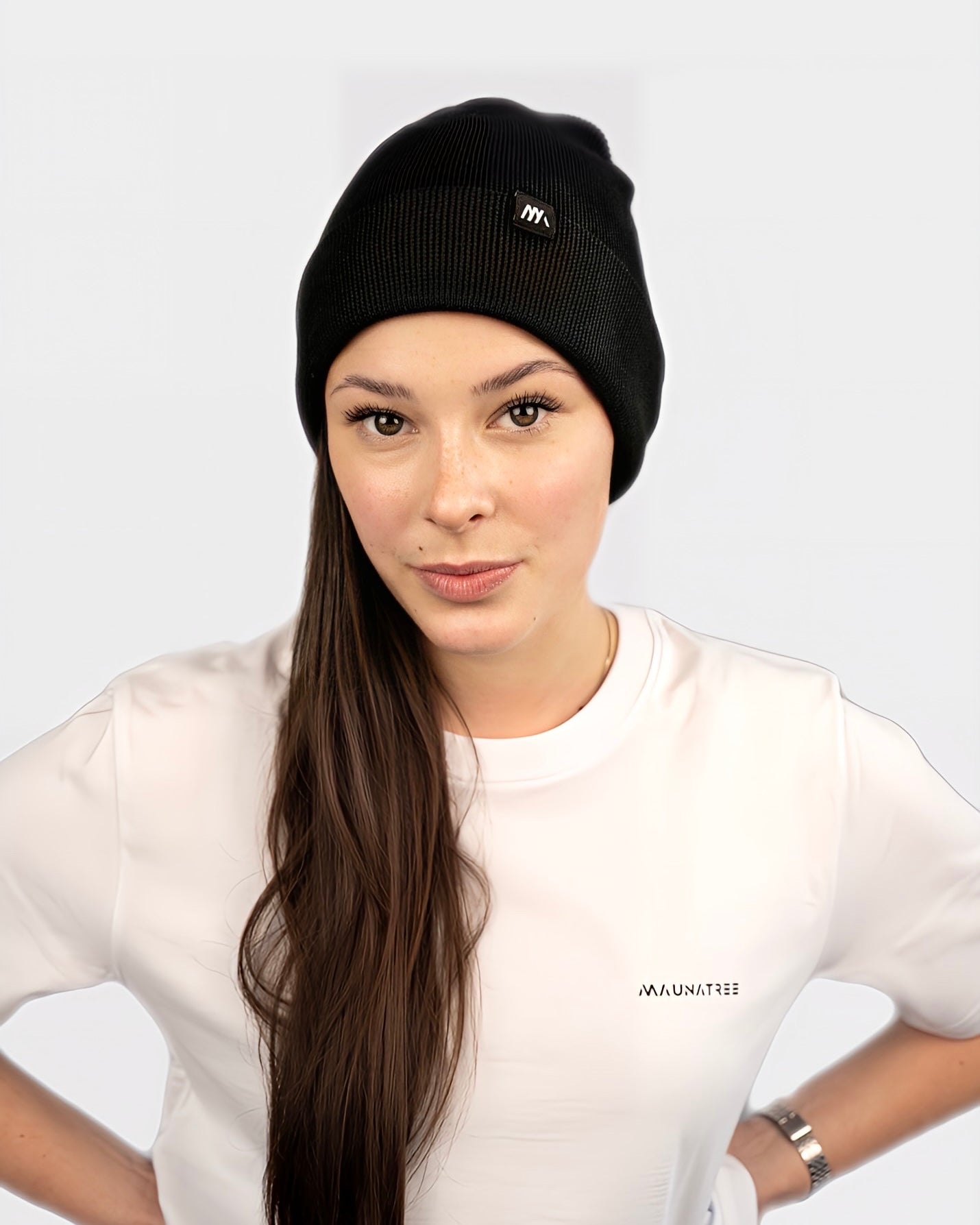 Setze ein Statement mit der Maunatree Unisex-Beanie/Mütze: Stylisch, nachhaltig und vielseitig in verschiedenen Farben (schwarz). Hergestellt aus 80% Bio-Baumwolle und 20% recyceltem Polyester – für bewussten Komfort. Diese Beanie/Mütze trägt das Öko-Tex Siegel, ist vegan und FairWear bestätigt. Ein perfektes Accessoire für umweltbewusste Köpfe. #NachhaltigeMode #Maunatree Mütze Mütze