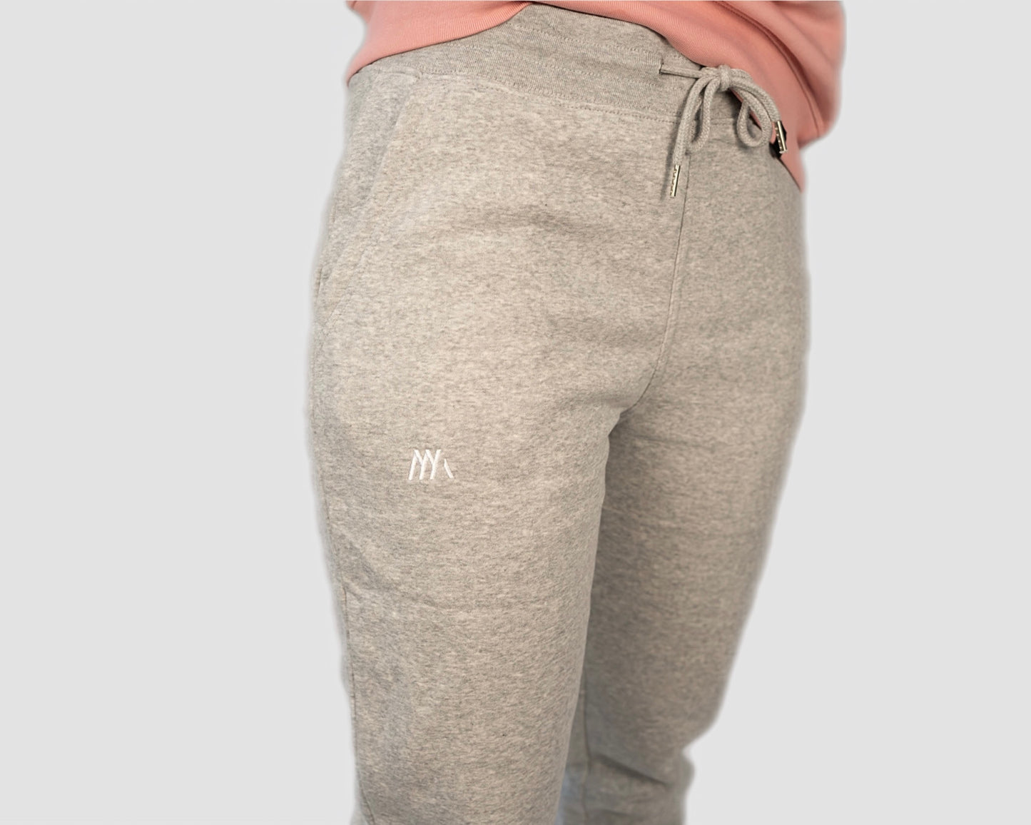 Jogginhose Pants Trainingshose in hellgrau grau für Herren und Damen, Unisex, Bio Baumwolle, Sport, Natur, gesticktes Logo, Nachhaltig und vegan produziert und Öko-Tex zertifiziert, auch für Jungen und Mädchen