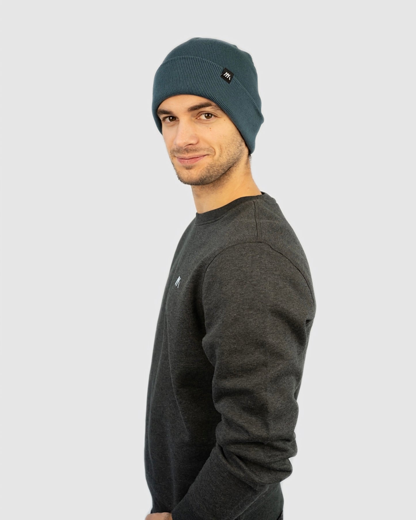 Sweatshirt für Herren und Damen in Dunkelgrau mit Volgel Motiv in verschiedenen Größen und Farben, Vegan und FariWear sowie Öko-Tex zertfifiziert, Pullover ohne Kapuze für Damen und Herren sowie Jungen und Mädchen, Nachhaltig und Modern aus Biobaumwolle und recyceltem Polyester, auch als Geschenkidee, in Dunkelgrau