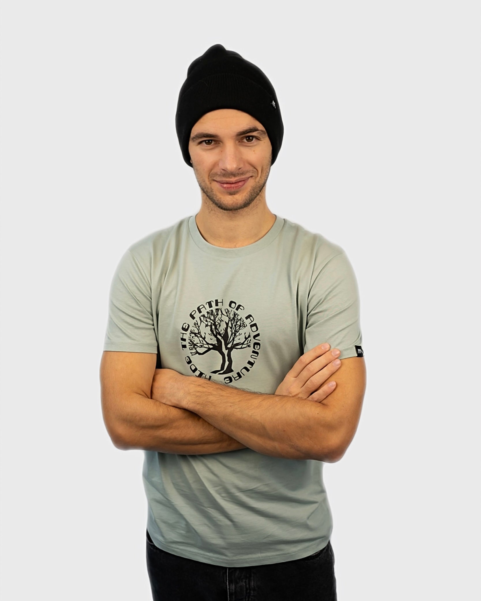 Maunatree's nachhaltiges Shirt aus Bio-Baumwolle, Shirt in Aloe Grün, 100% Bio, Öko-Tex zertifiziert, vegan, FairWear bestätigt, mit Natur Logo Baum Brust, Unisex für Männer & Frauen, Geschenkidee, Mountainbike & MTB, Natur, #NachhaltigeMode #Maunatree